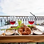 Il Risveglio Sul Mare -terrazza Panoramica Apartmán *